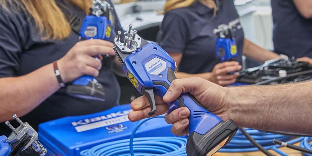 Nářadí a materiál pro elektrikáře